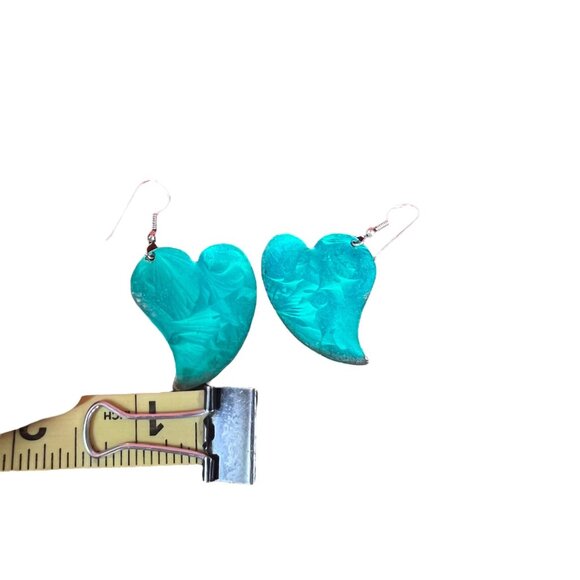 Vintage 80s Green Heart Dangle Earrings - Picture 3 of 3